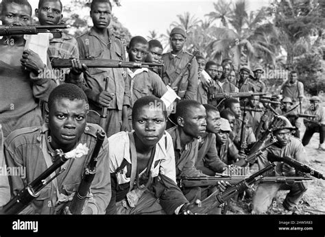  1967年のBiafra戦争、ナイジェリアの独立と民族間の緊張